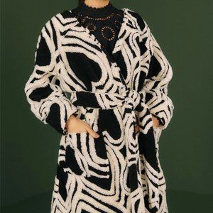 NWT - Black And White Wild Hearts Fleece Coat FARM RIo